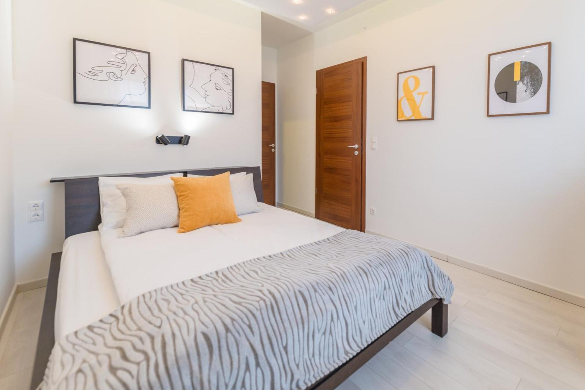 Miami Vice Apartment With Balcony Будапеща Екстериор снимка